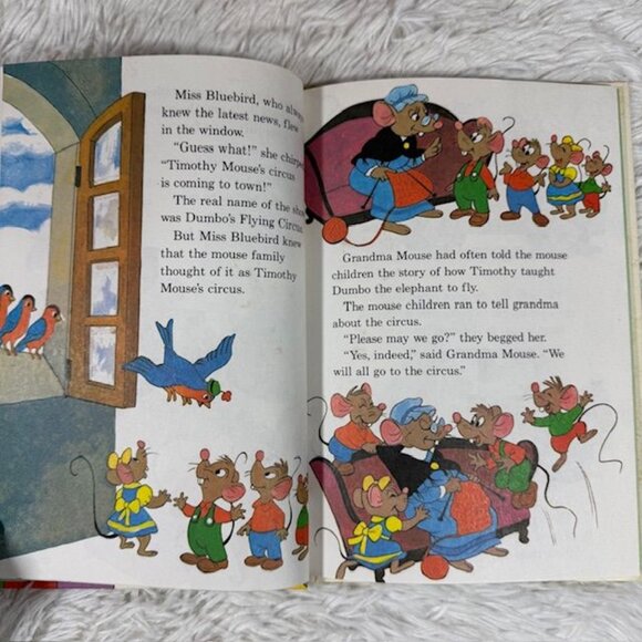 Vintage Set of 4 Disney The Rescuers + Great Mouse Detective Children's Books - Picture 7 of 14